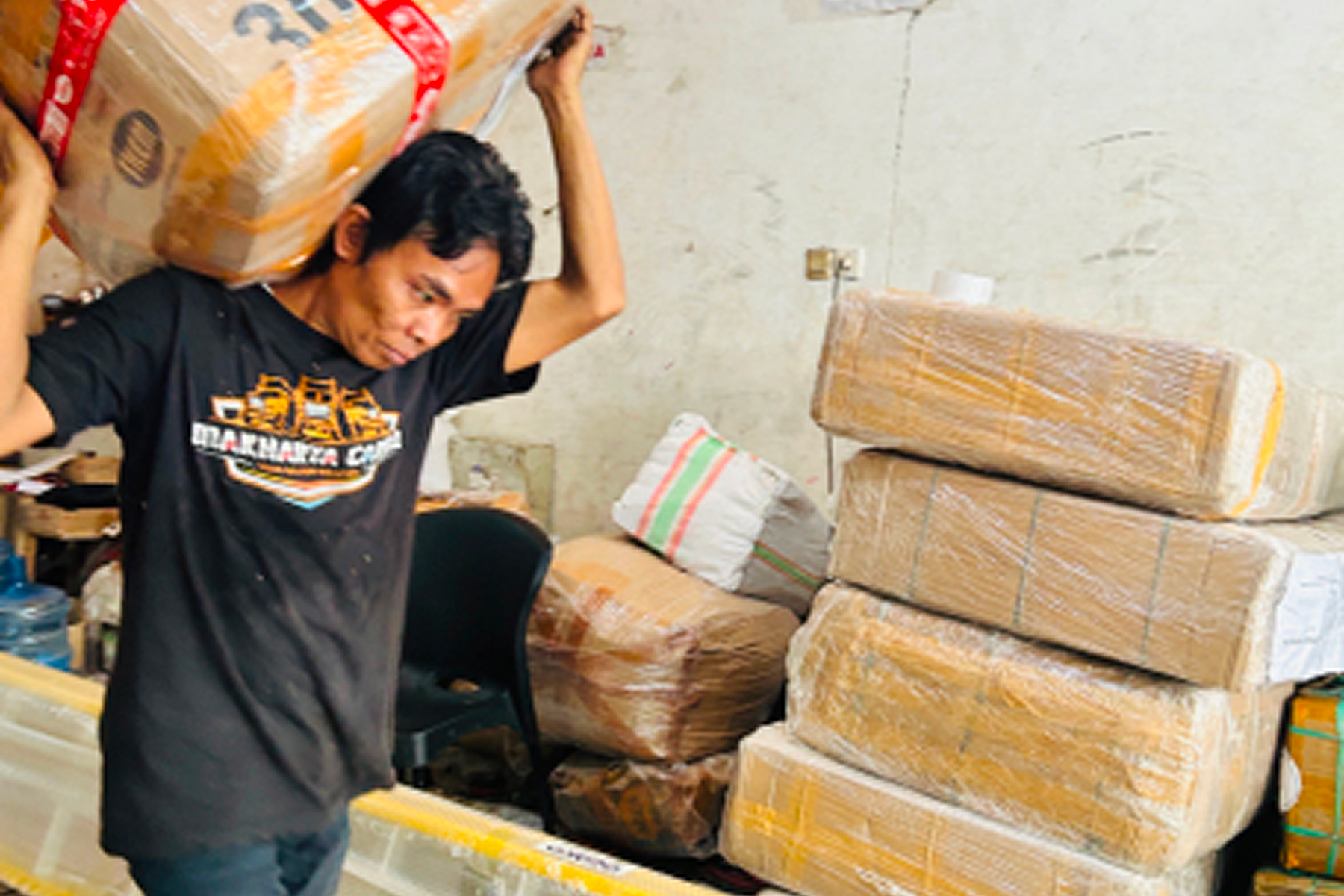 Jasa Pengiriman Barang Bandung manokwari