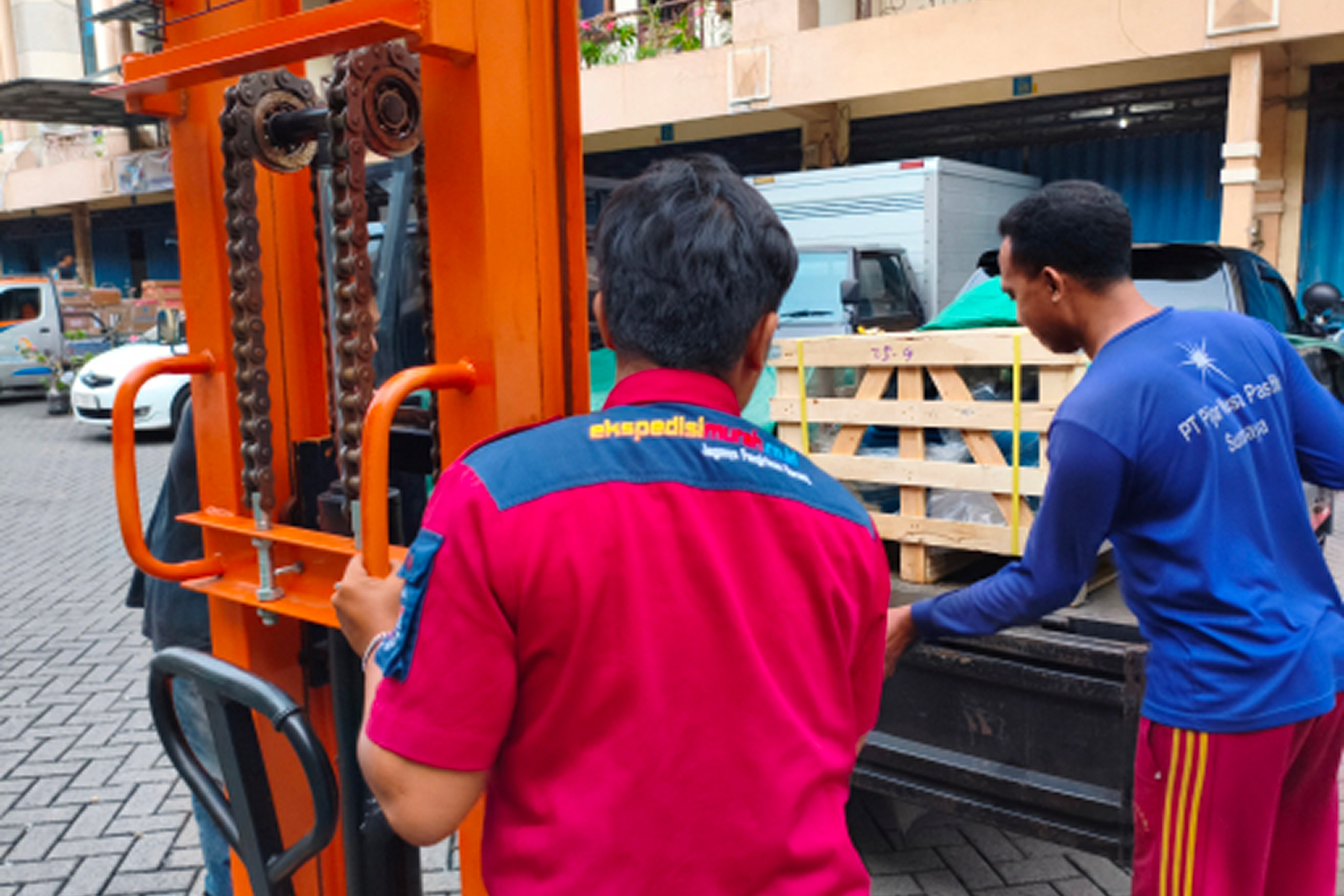Jasa Pengiriman Barang Bandung Palopo