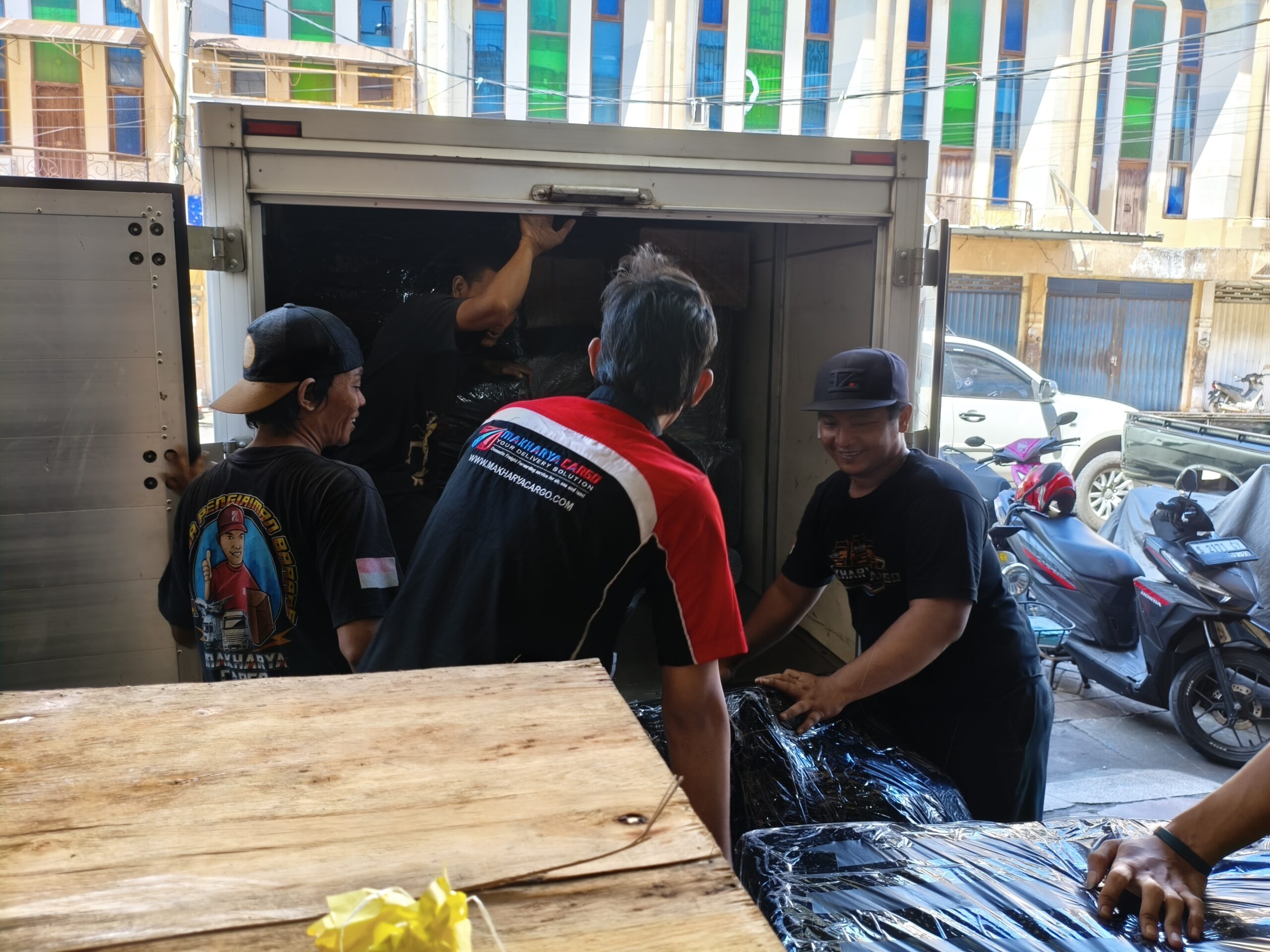 Jasa Pengiriman Barang Bandung Tual