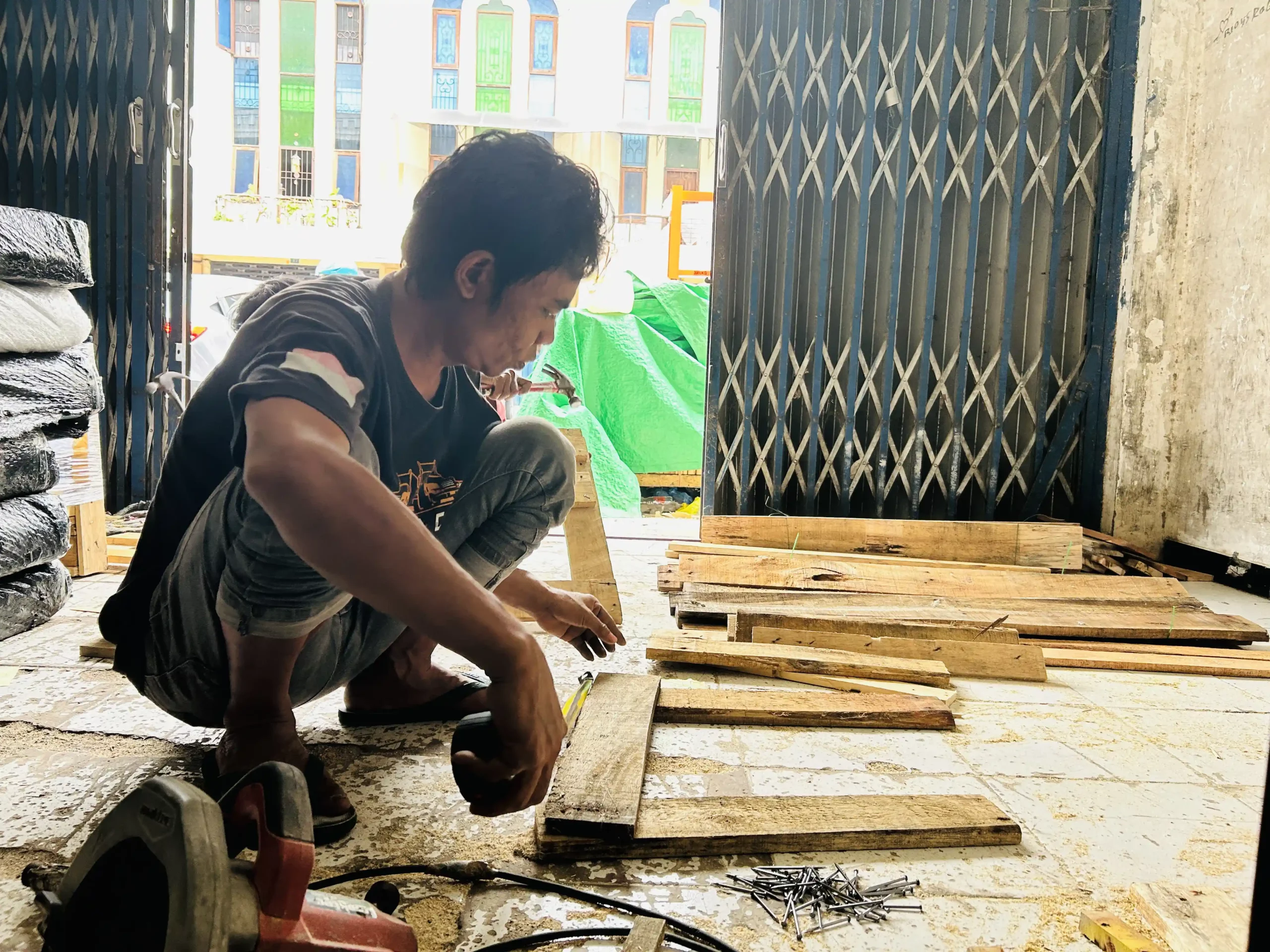 cargo bandung kota sanggau ledo pengiriman barang besar