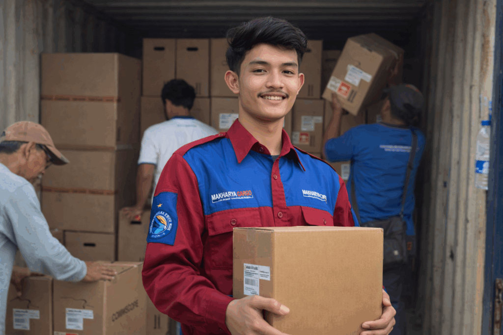 proses pengiriman barang dari jasa ekspedisi semarang timika bersama makharya cargo