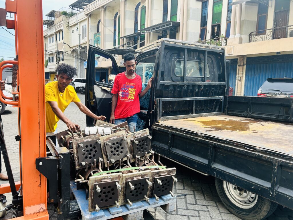 berapa lama cargo Surabaya Makassar