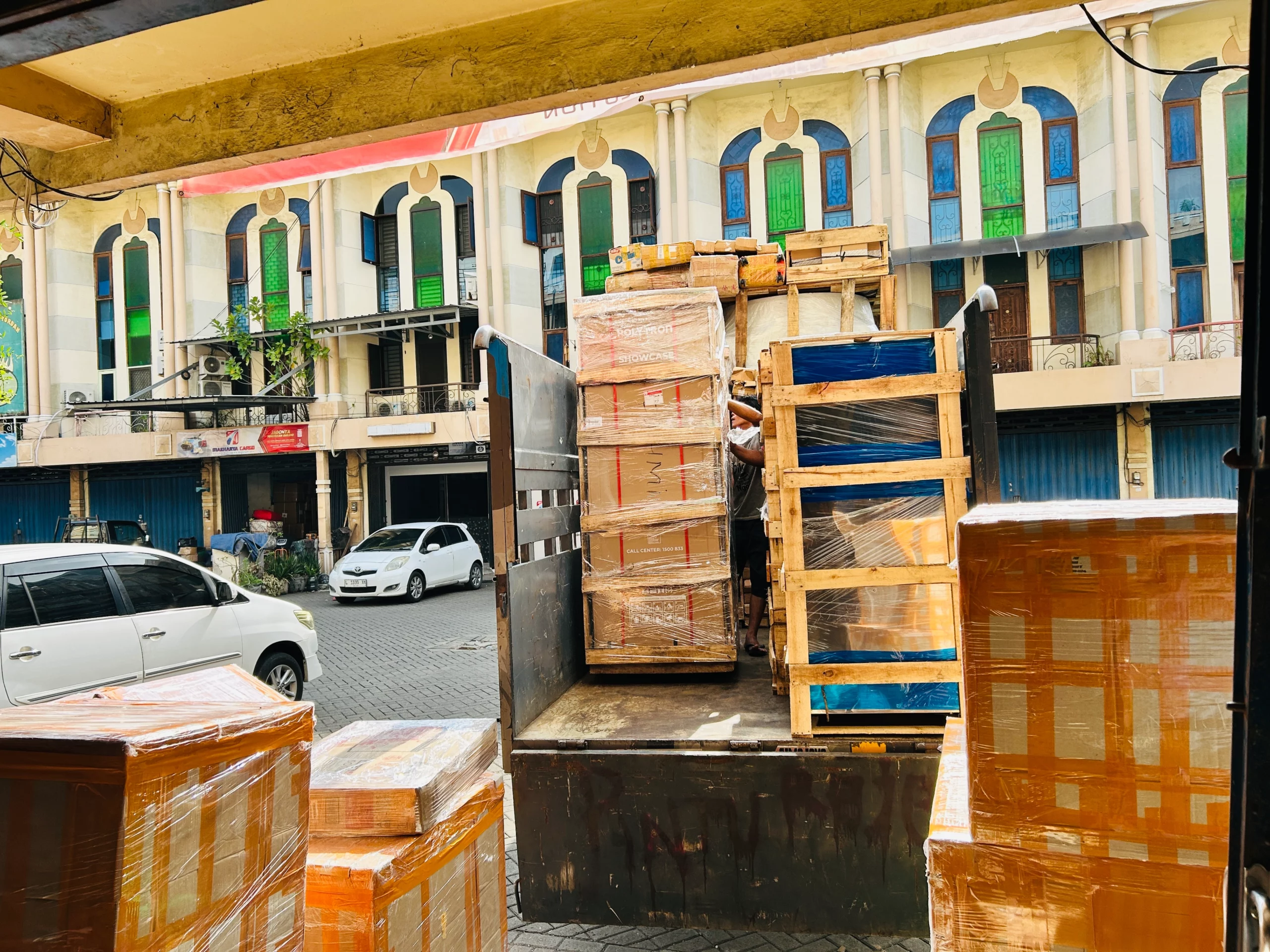 ekspedisi mobil surabaya makassar