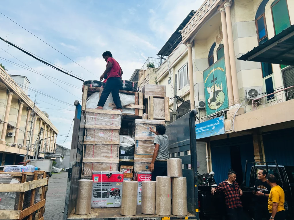 proses pengangkutan barang di jasa cargo surabaya makassar