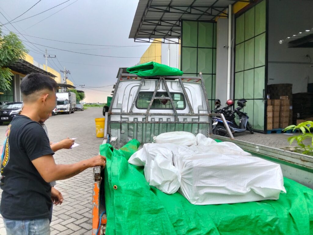 Alur pengiriman barang dalam sistem pengiriman barang antar kota