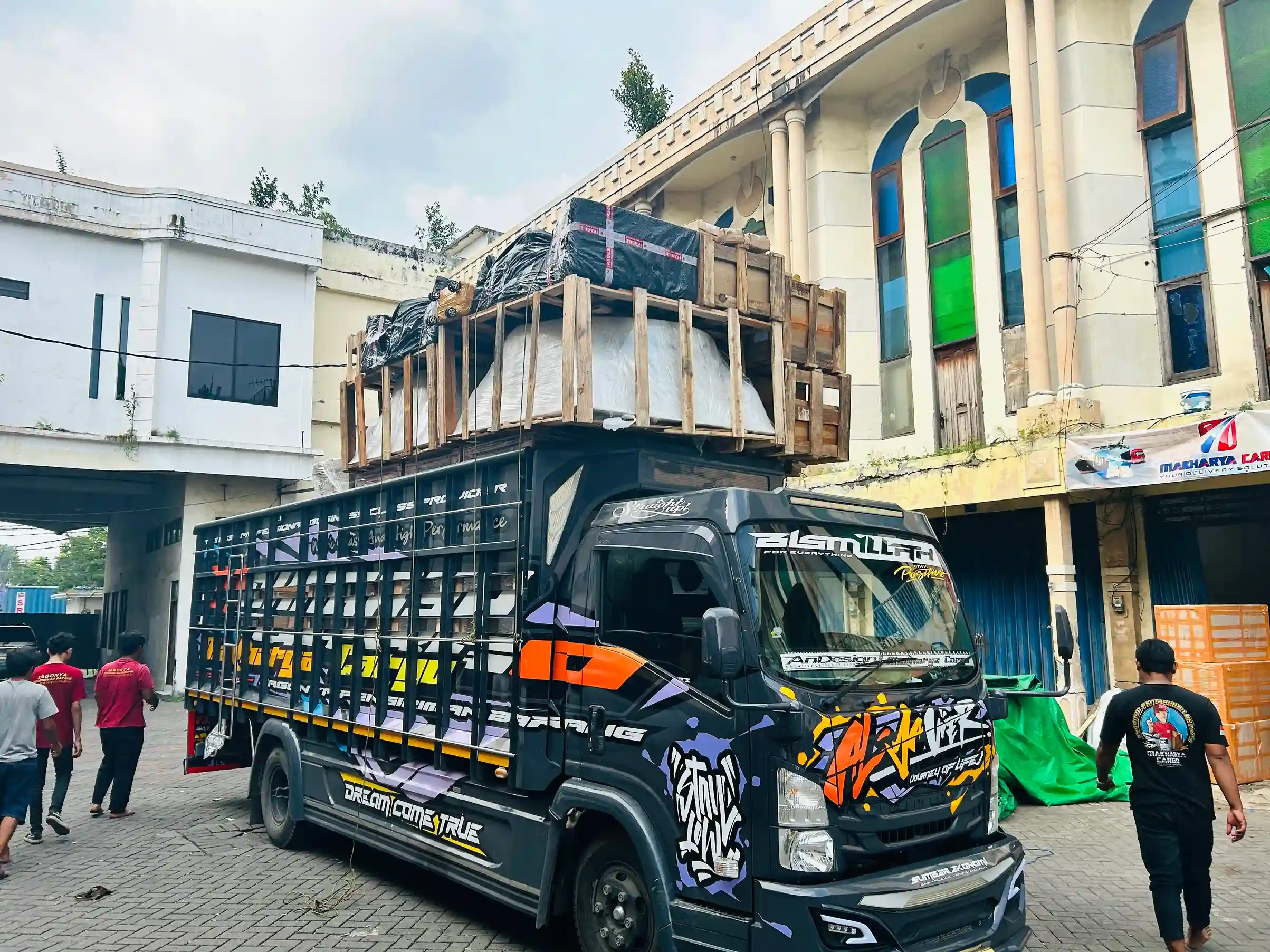 Asuransi cargo Surabaya Bogor untuk keamanan pengiriman barang