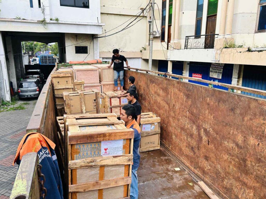 Berapa Lama Cargo Surabaya Makassar