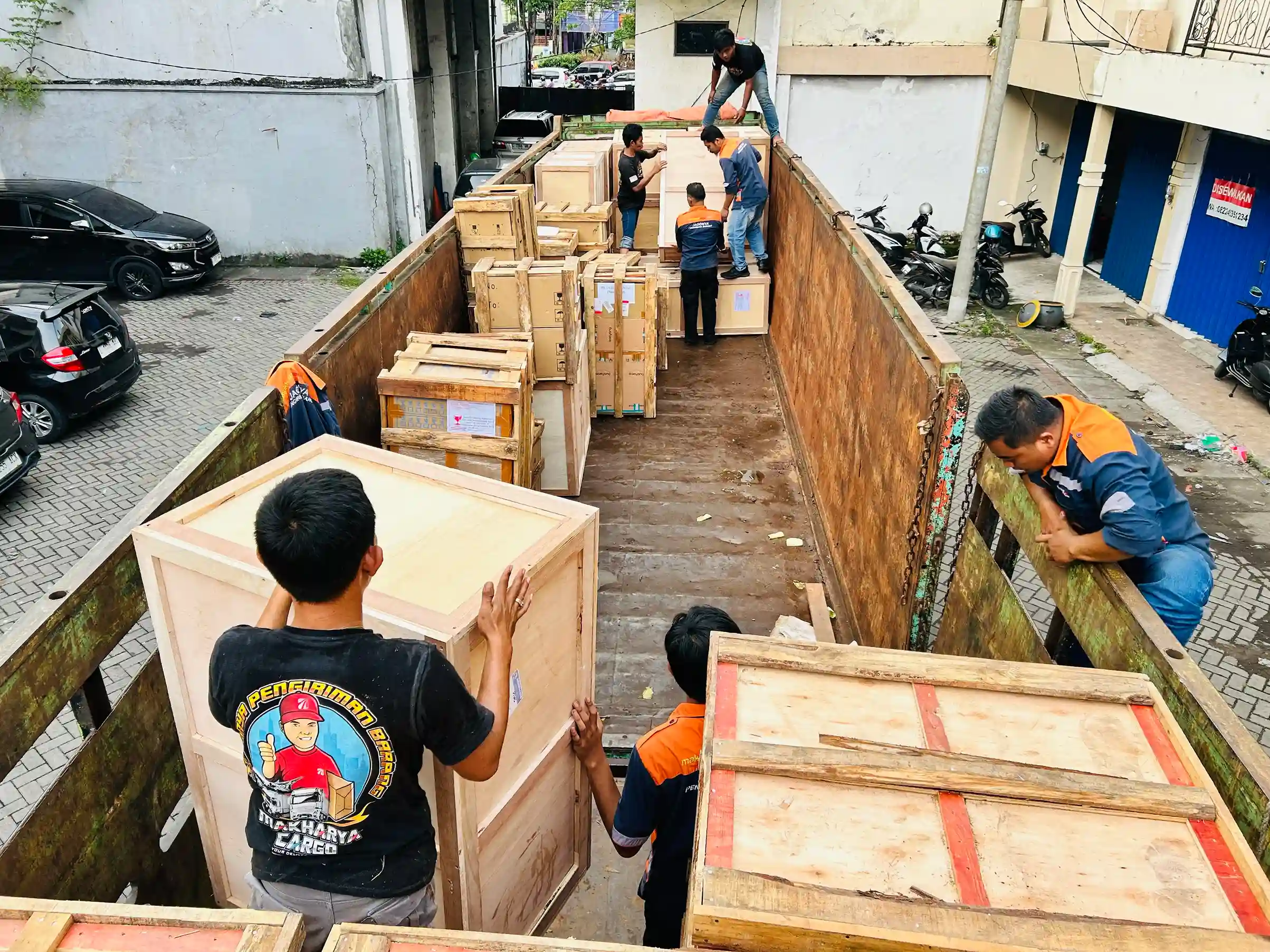 Perlindungan barang kiriman dalam sistem logistik pengiriman