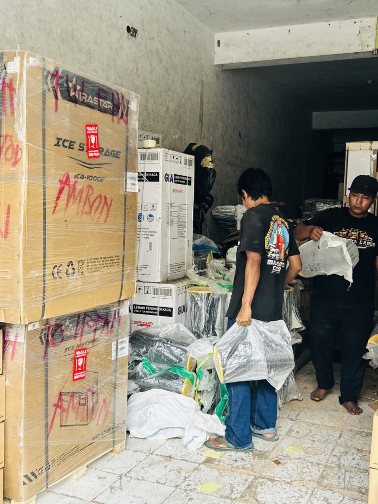 Ekspedisi Surabaya Kendari Bergaransi