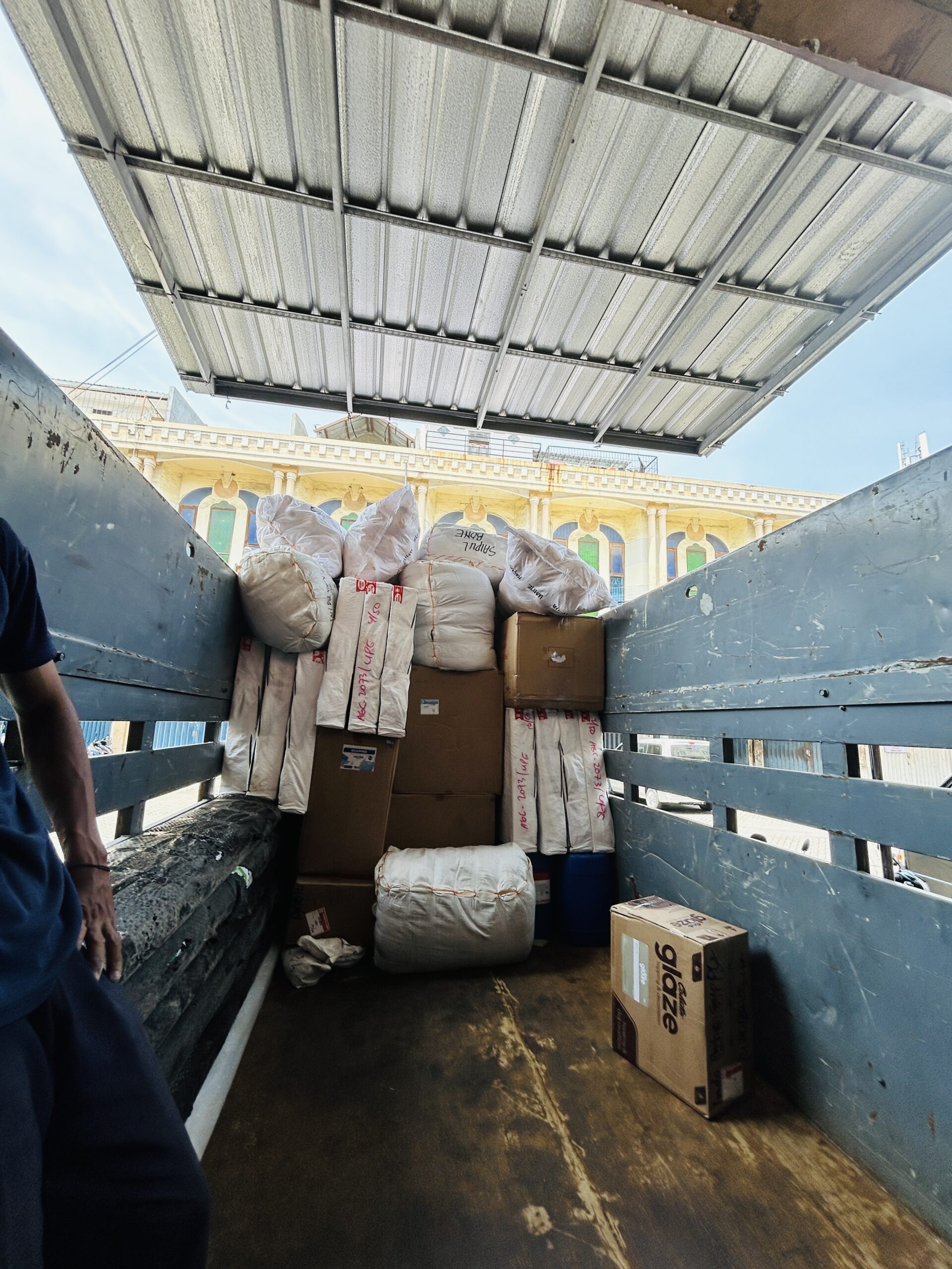 Ekspedisi Murah vs Cepat ke Kendari