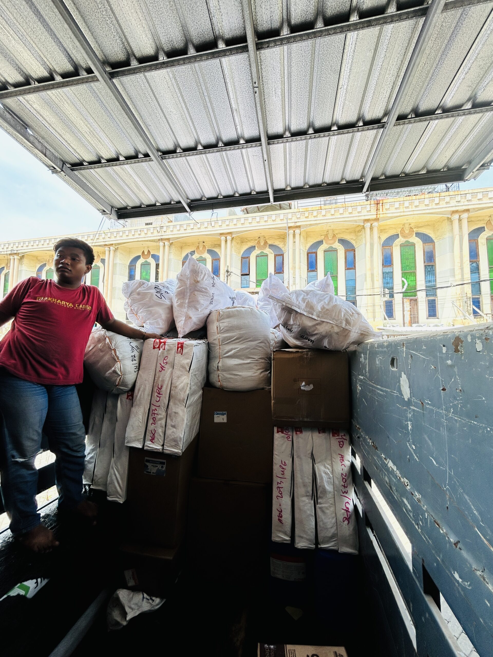 jalur pengiriman barang dari surabaya ke palu
