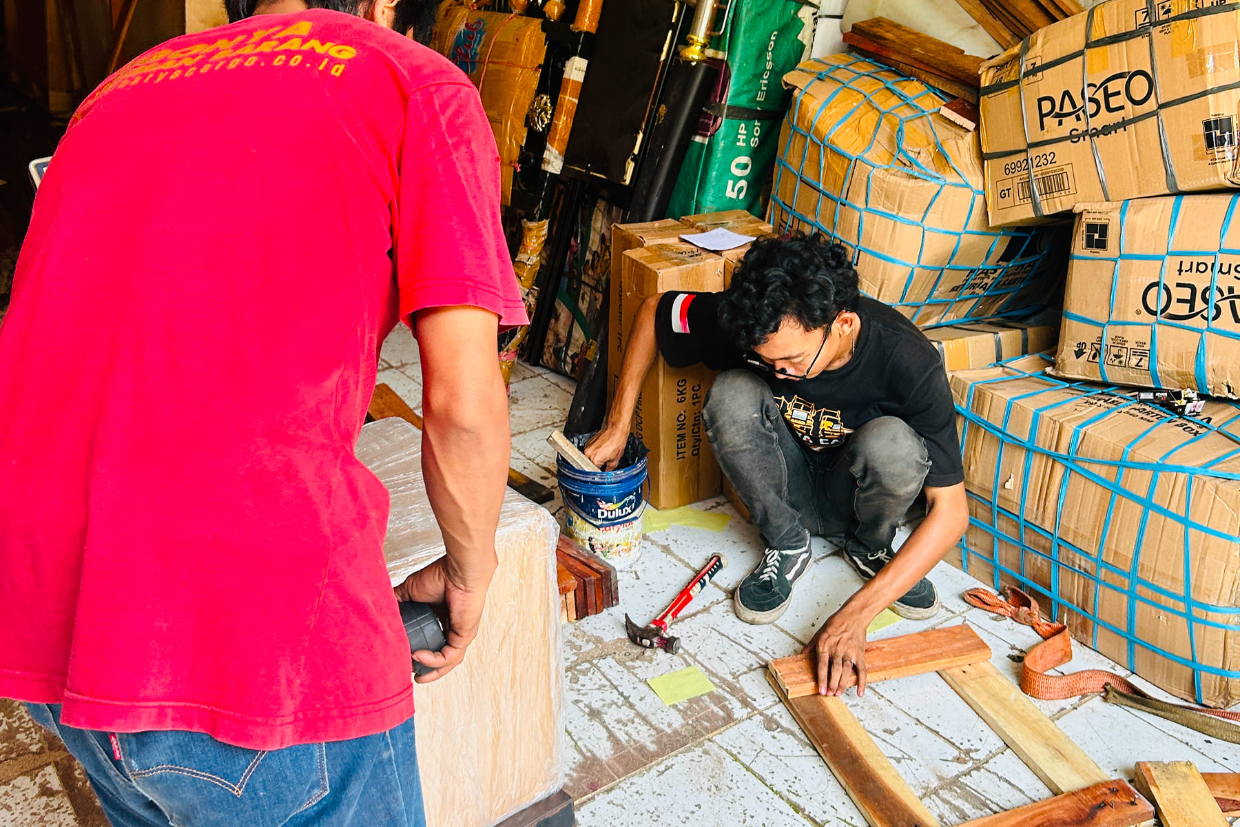 Pelajari contoh pengiriman UMKM ke Kendari lengkap dengan tips kirim barang, estimasi ongkir, dan pilihan jasa cargo yang aman serta hemat biaya untuk bisnis Anda.