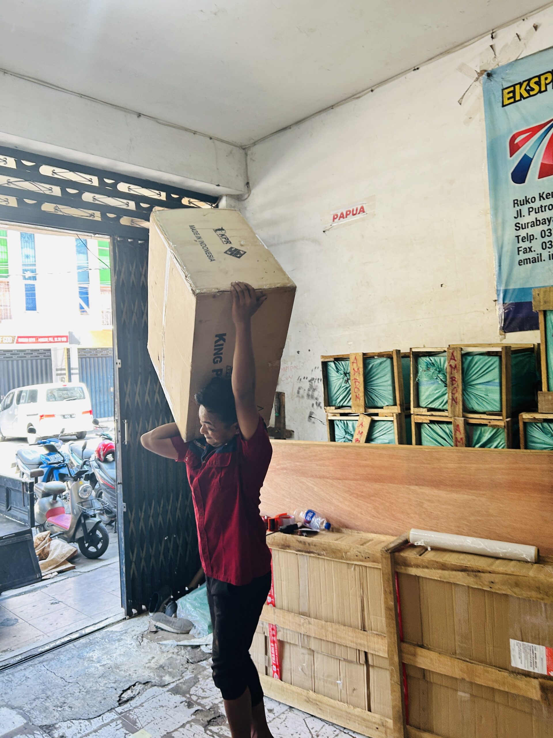 layanan pengiriman barang bisnis ke Palu 