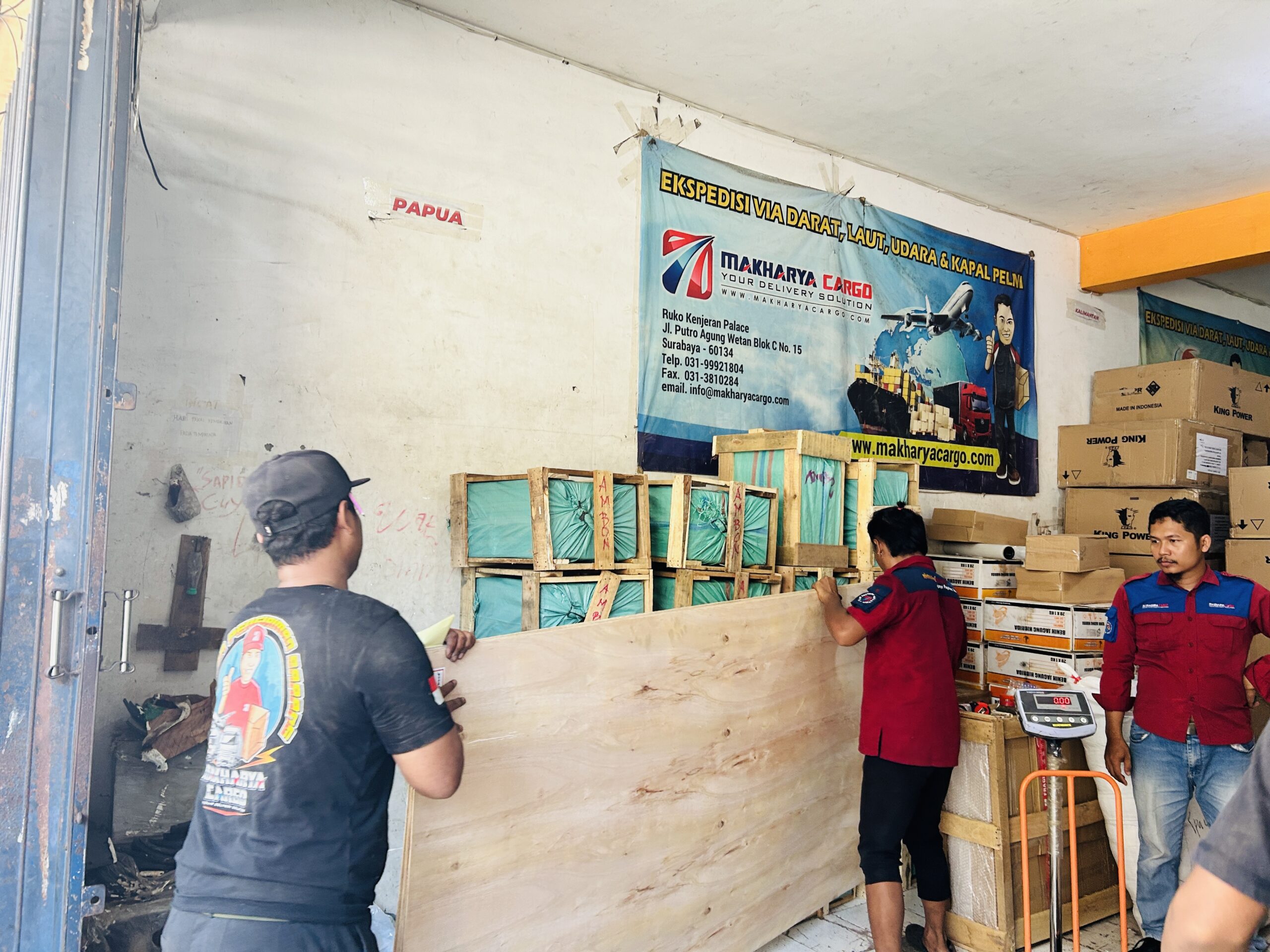 Ekspedisi barang industri ke Palu