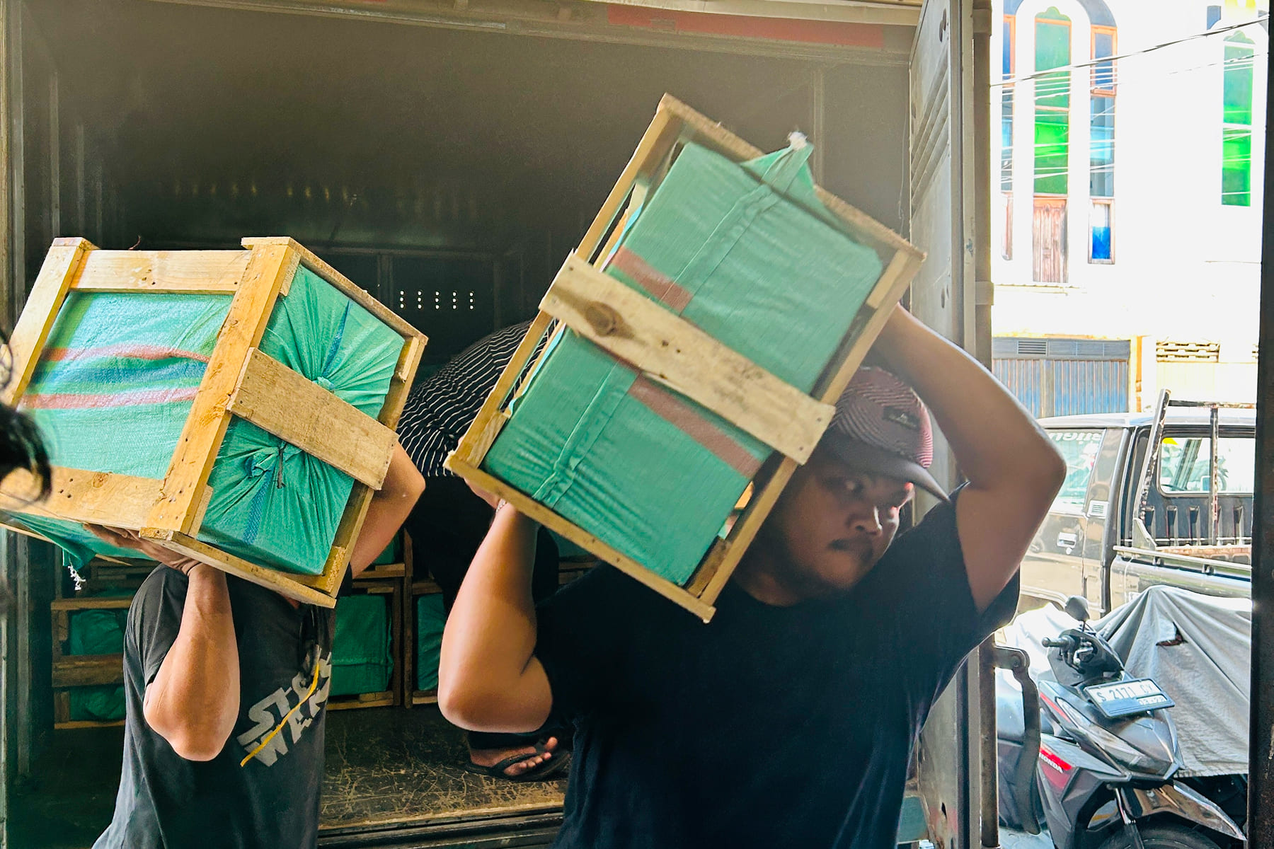 Kirim Elektronik ke Bitung Aman