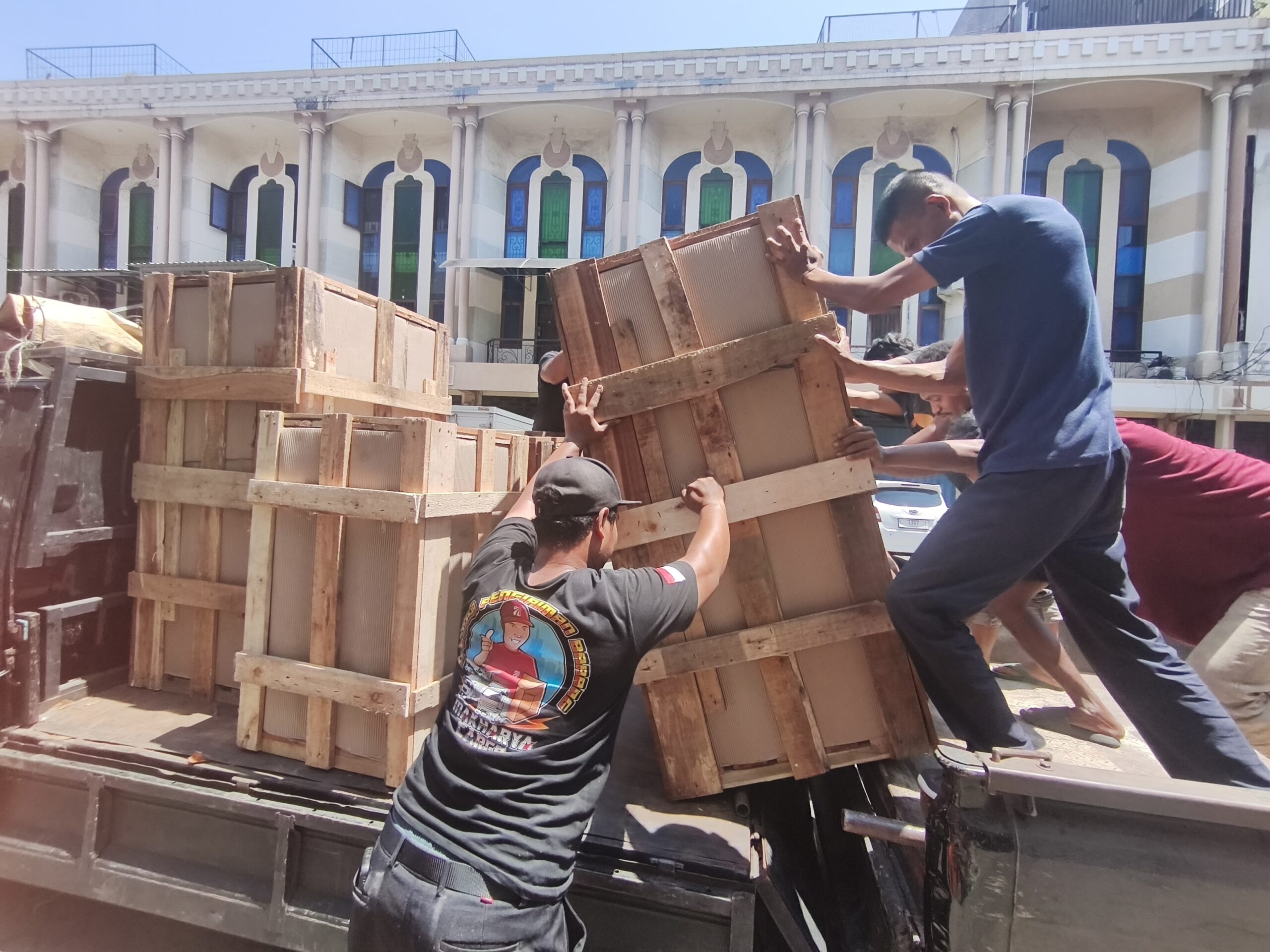 tarif ekspedisi surabaya palu terbaru 2026