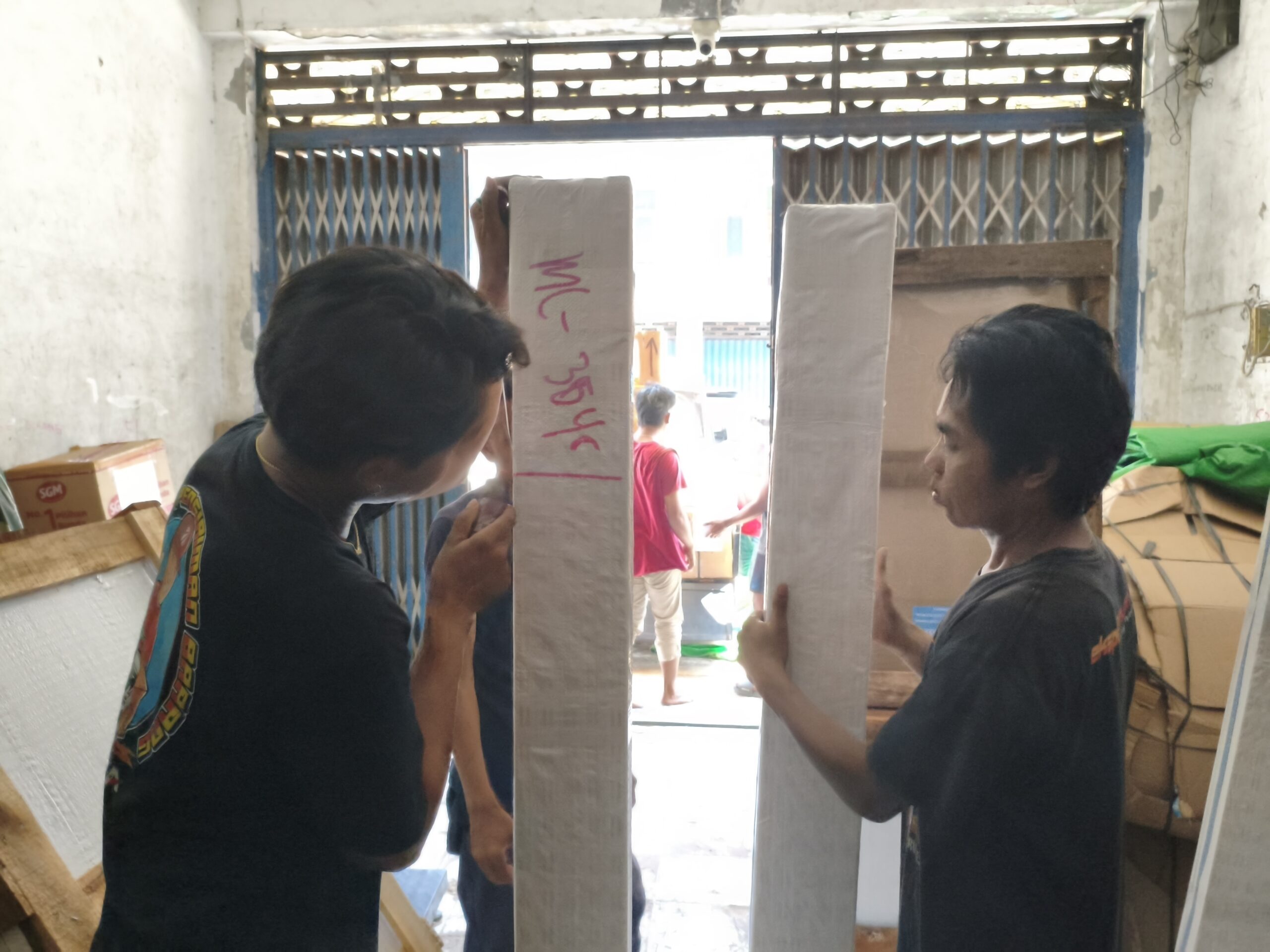 Estimasi ekspedisi Surabaya Palu tercepat