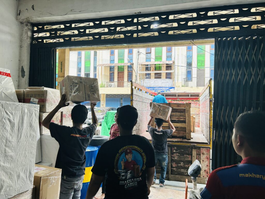 Pengiriman Barang via Kapal ke Manado