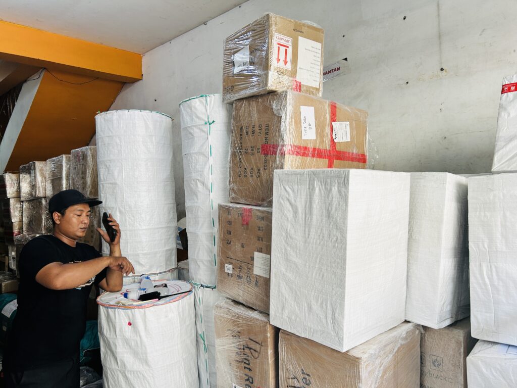 pengiriman barang besar