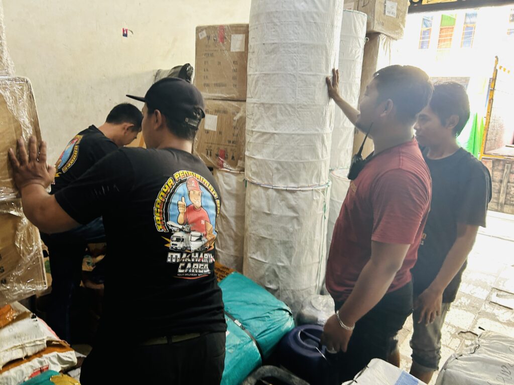 Faktor yang mempengaruhi lama pengiriman ke Manado