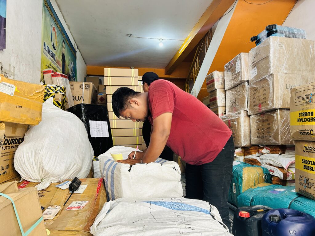 Barang apa saja yang bisa dikirim ke manado