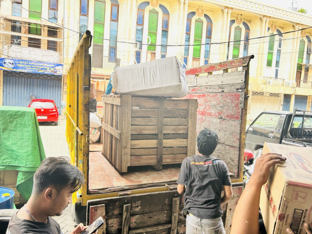 Berapa Lama Ekspedisi Surabaya Manado Reguler? 