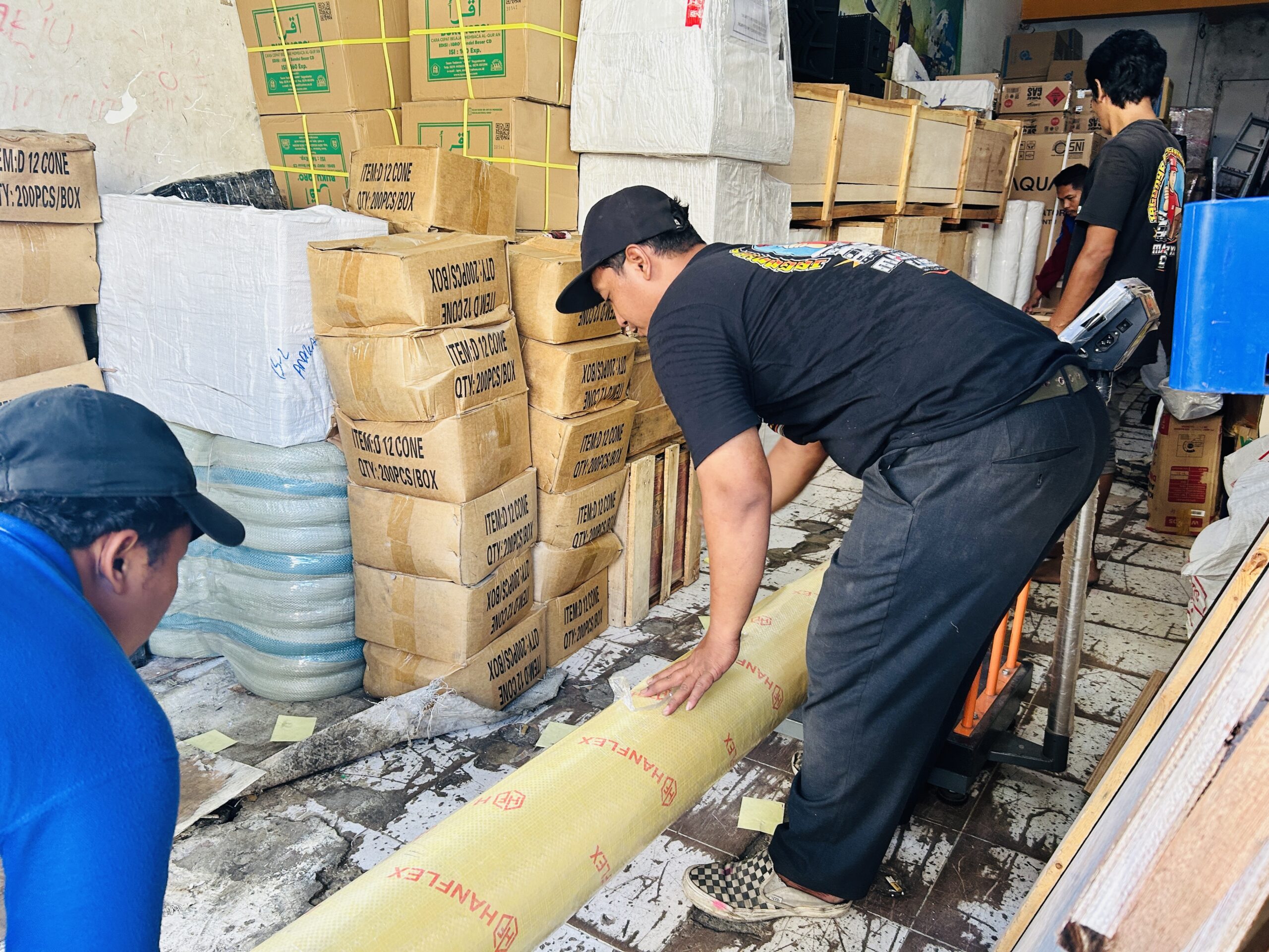 packing barang besar surabaya manado