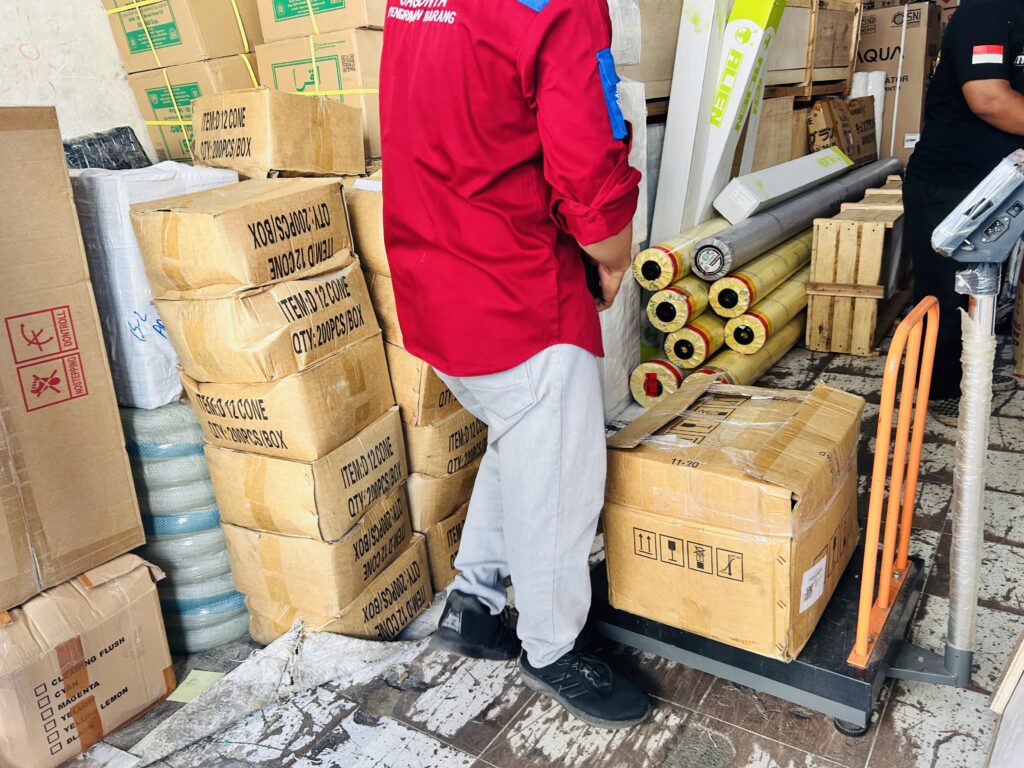  
Apa itu pengiriman cargo dan keuntungannya
B82
