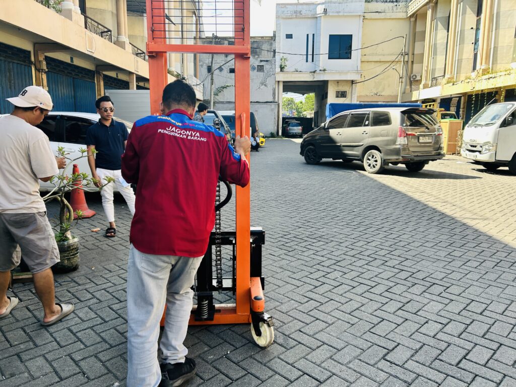 Tips kirim barang murah ke Manado