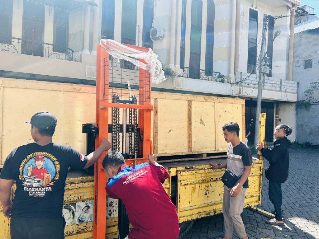 Cara packing barang untuk pengiriman jauh