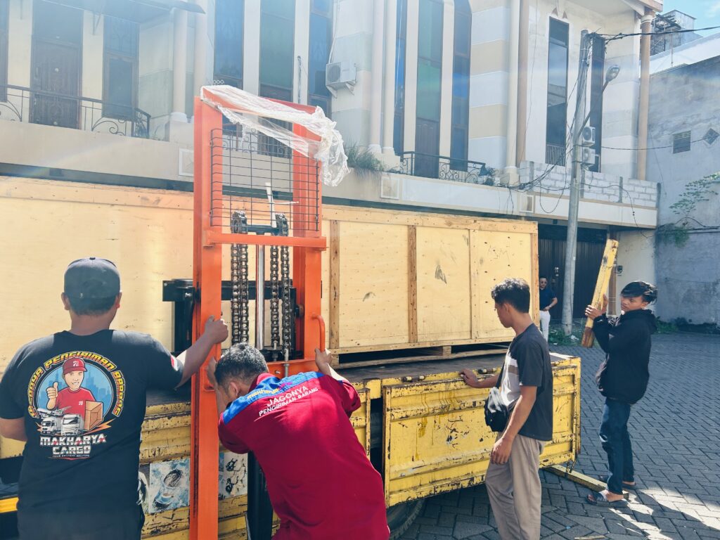 Cara packing barang untuk pengiriman jauh