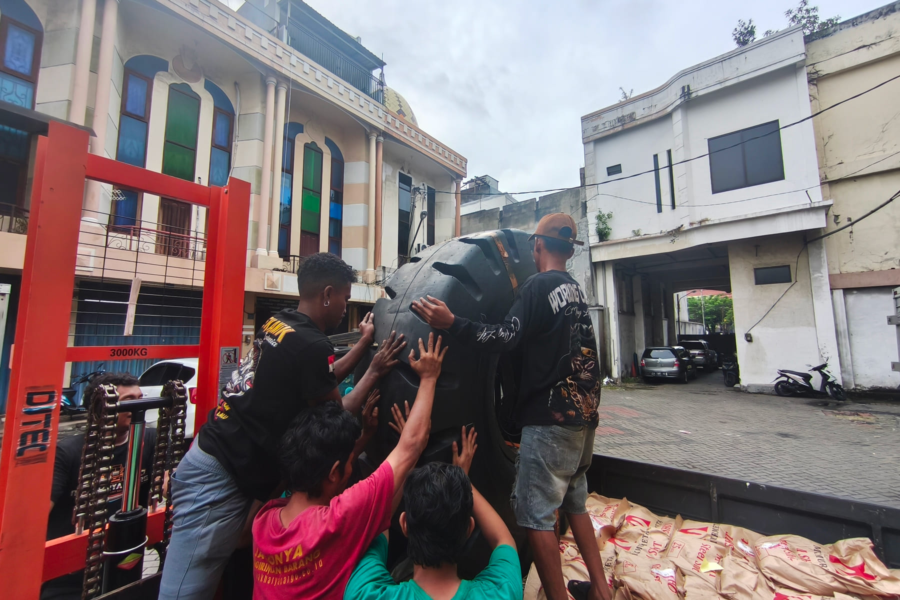 Jasa Cargo Surabaya Gorontalo