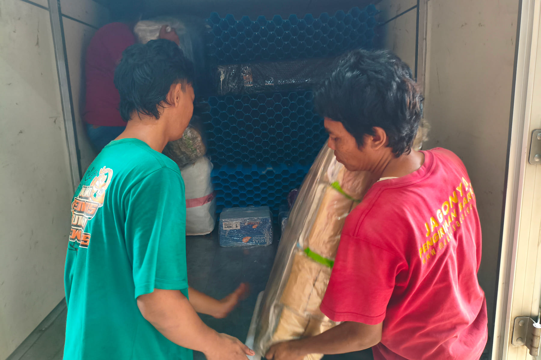 pengiriman barang ke Bitung