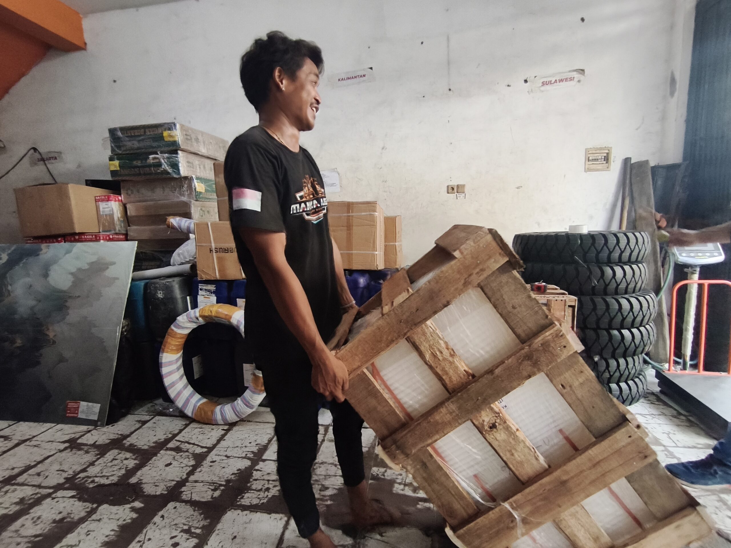 perkiraan waktu sampai ke Bitung