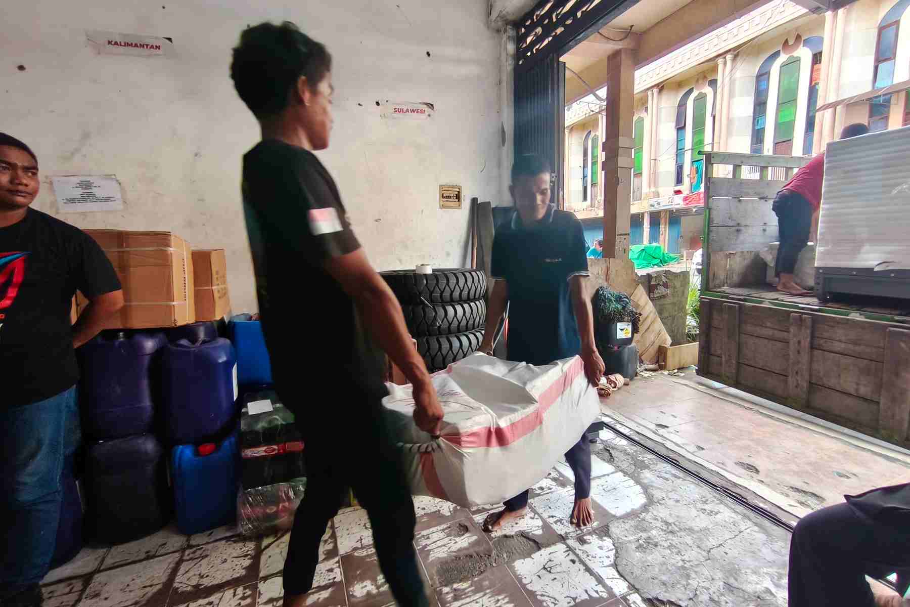 cargo murah Surabaya Bitung