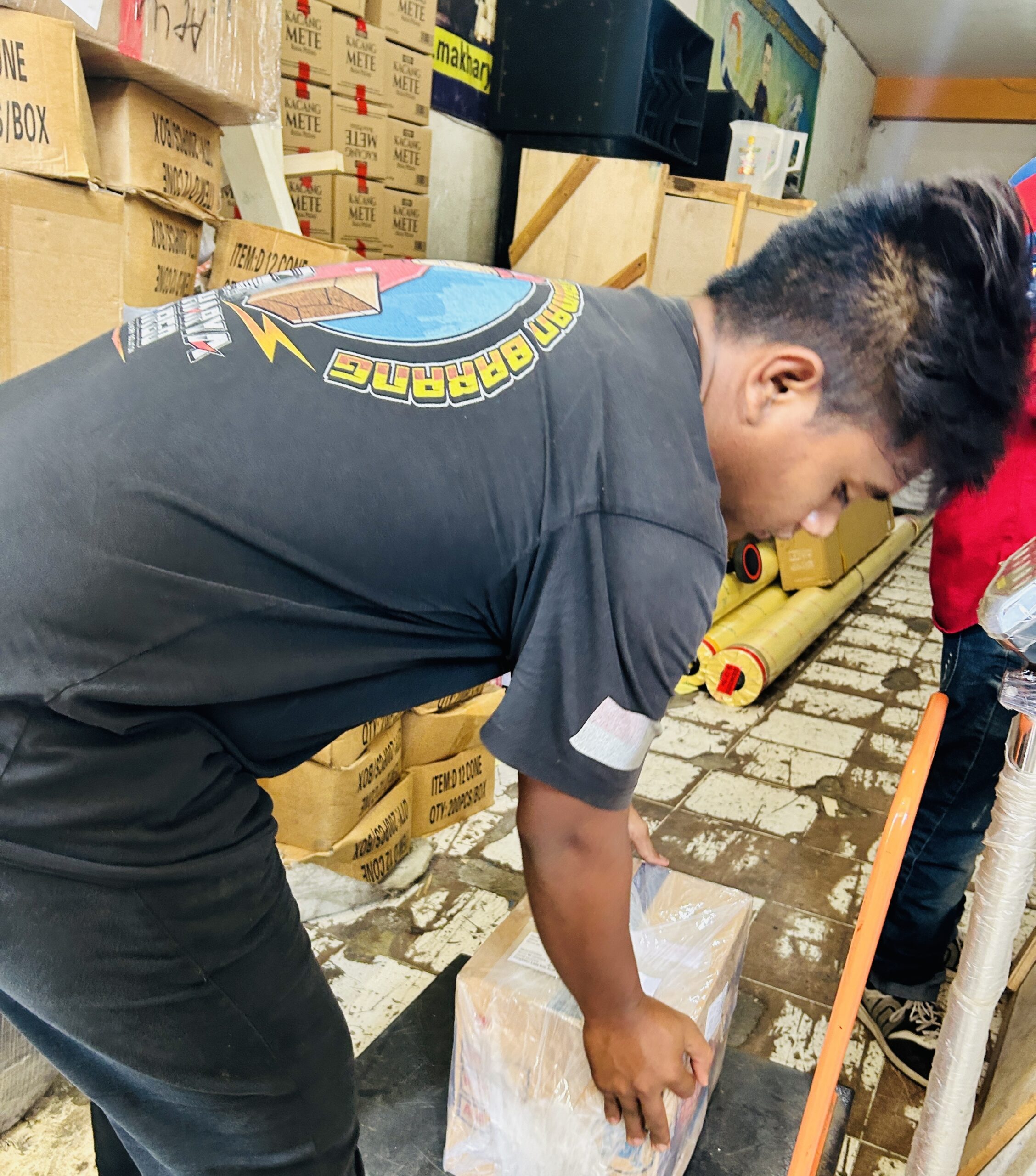 ongkir cargo surabaya palu murah per kg