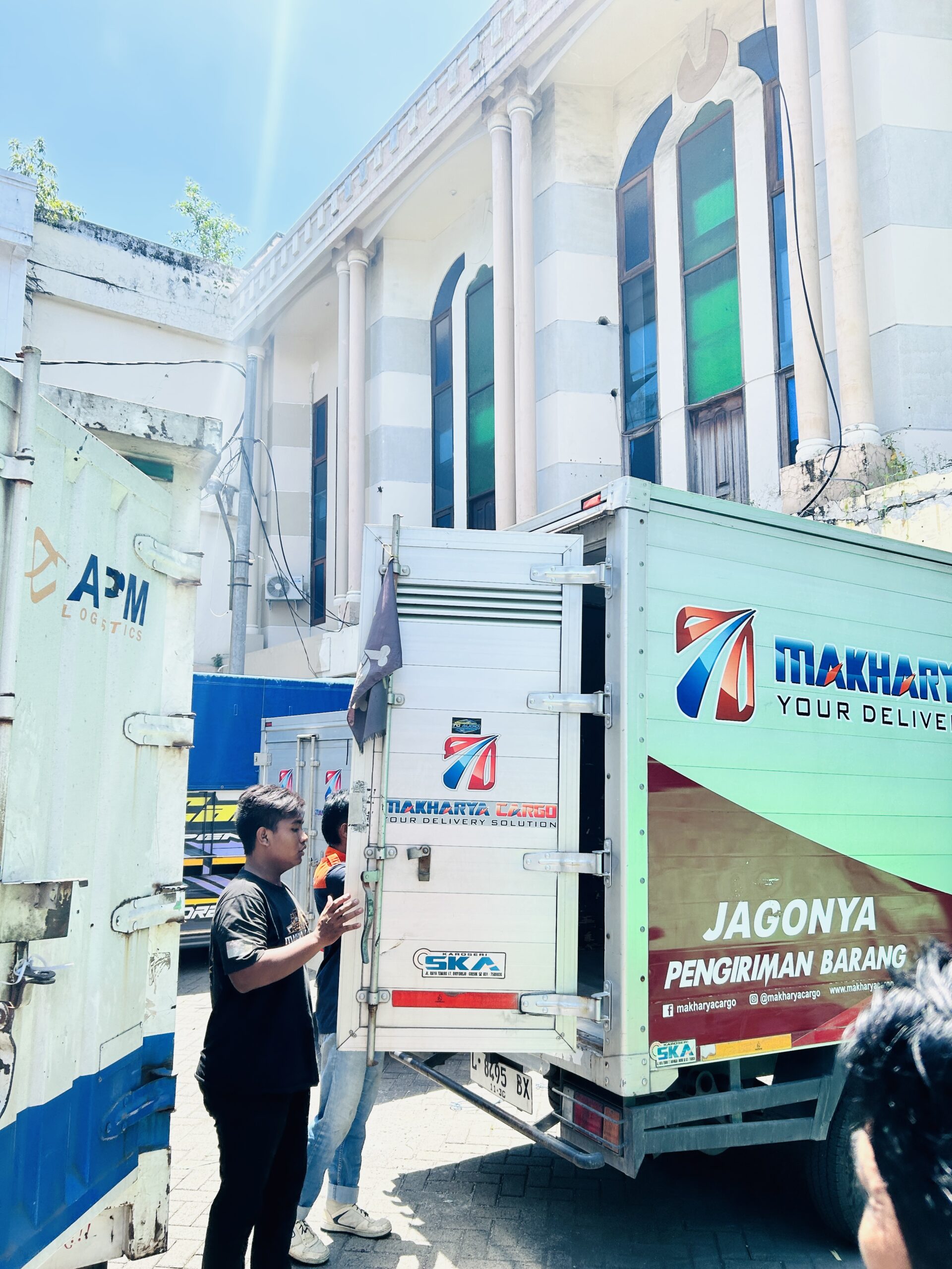 Harga ekspedisi Surabaya Manado untuk UMKM