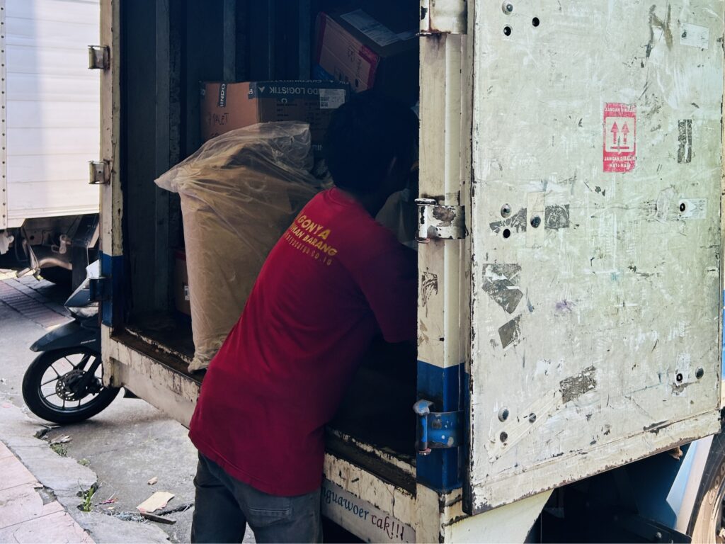 Biaya cargo Surabaya Manado via laut terbaru