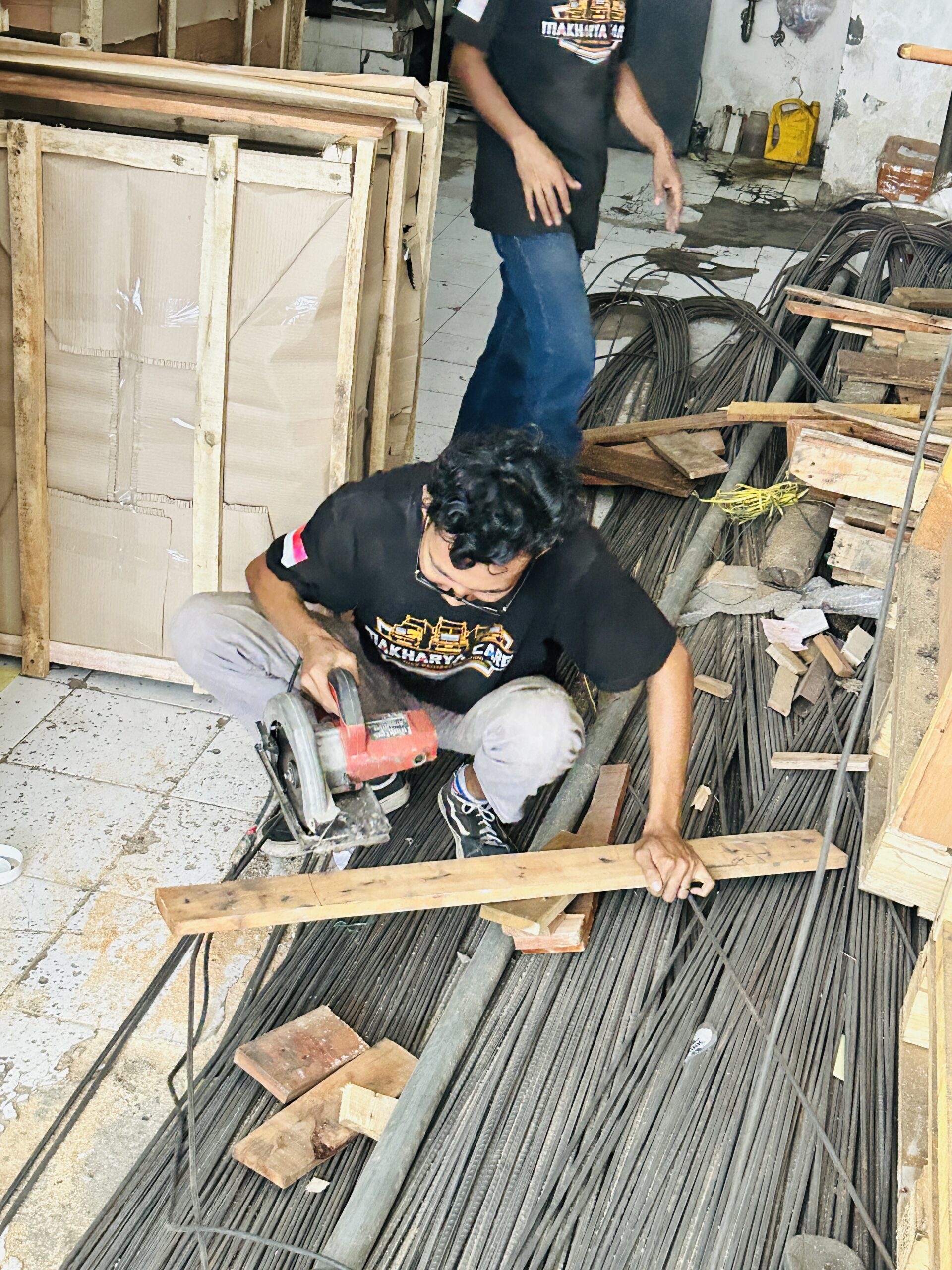 pavcking barang dengan tujuan ekspedisi surabaya manado