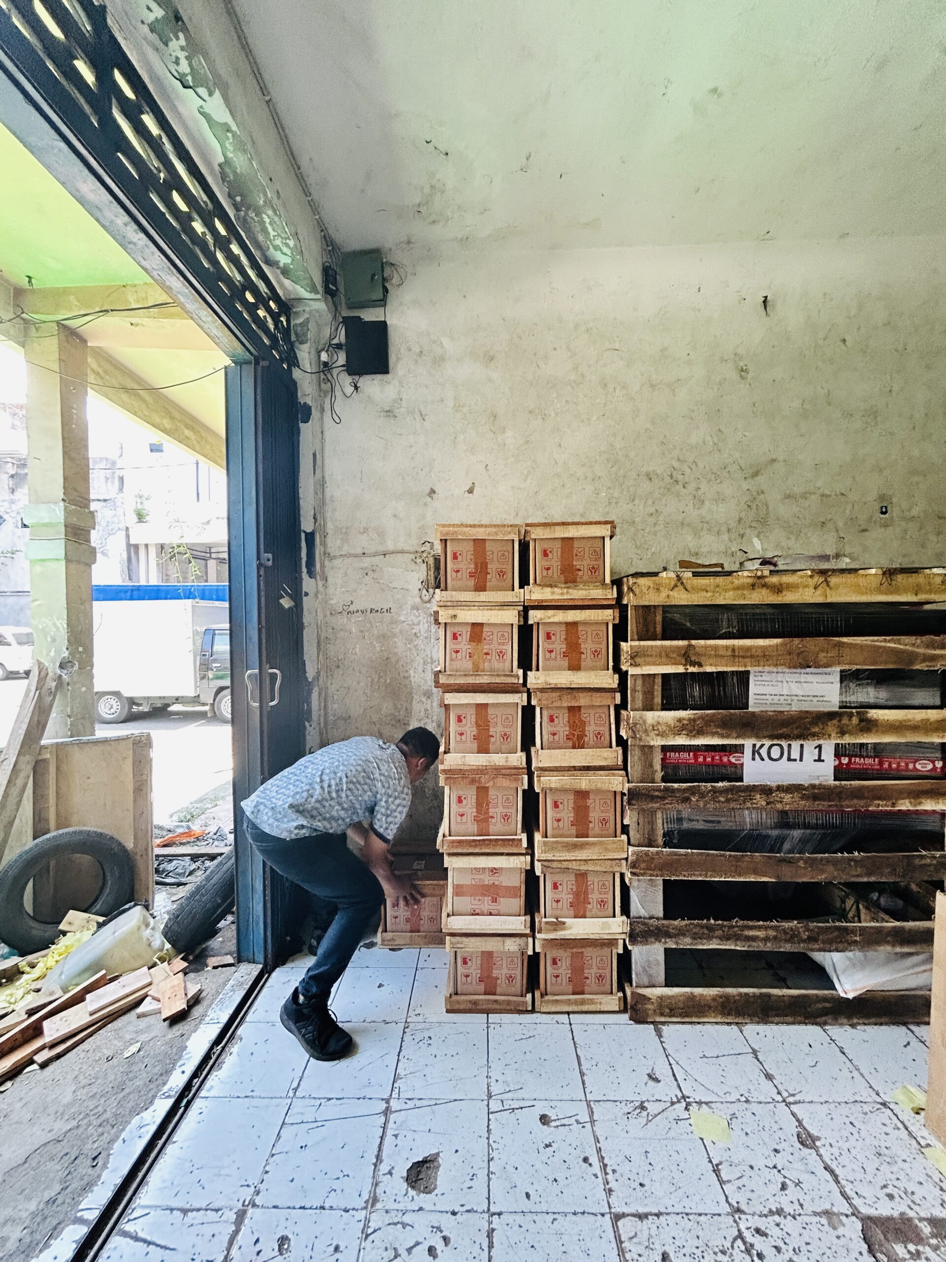 jasa cargo surabaya palu harga terjangkau