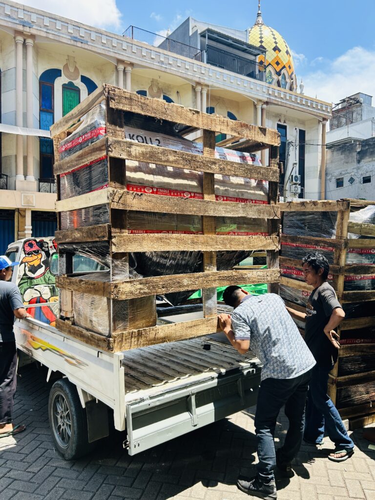 Pengiriman barang besar dan berat ke Manado