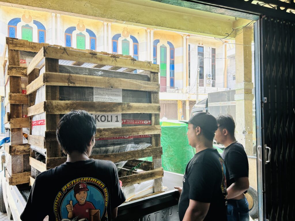 Jasa cargo Surabaya Manado harga terjangkau