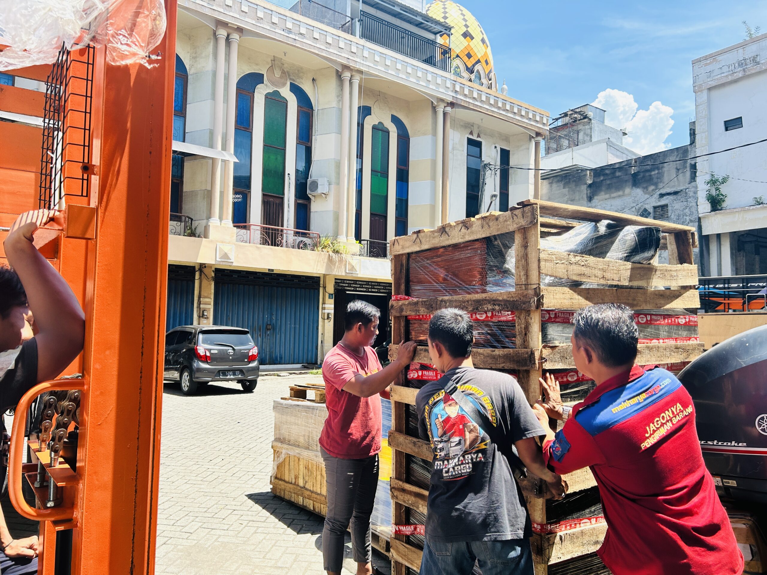 Tarif Cargo Surabaya Kendari Paling Murah