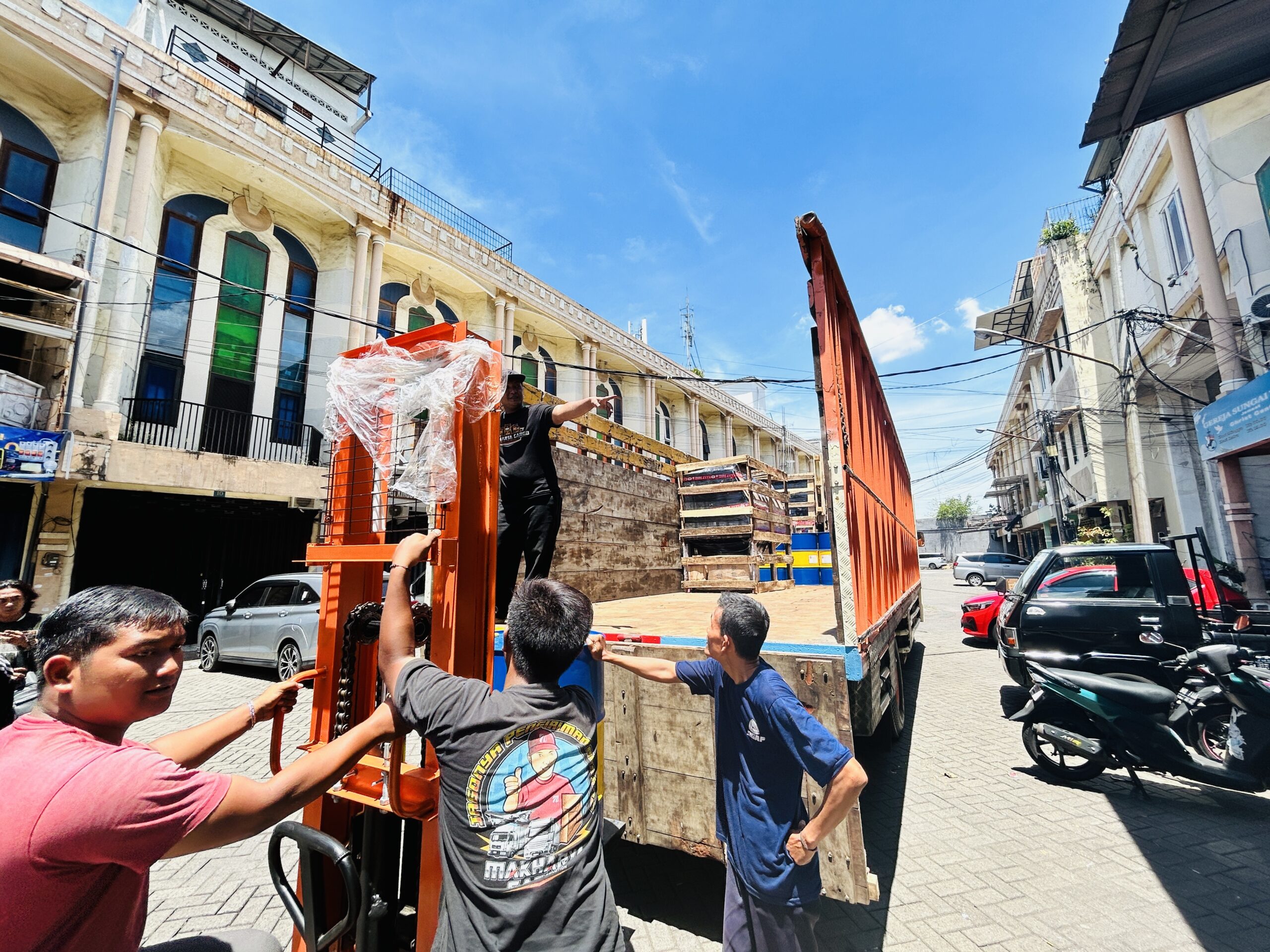 Tarif Cargo Surabaya Kendari Paling Murah