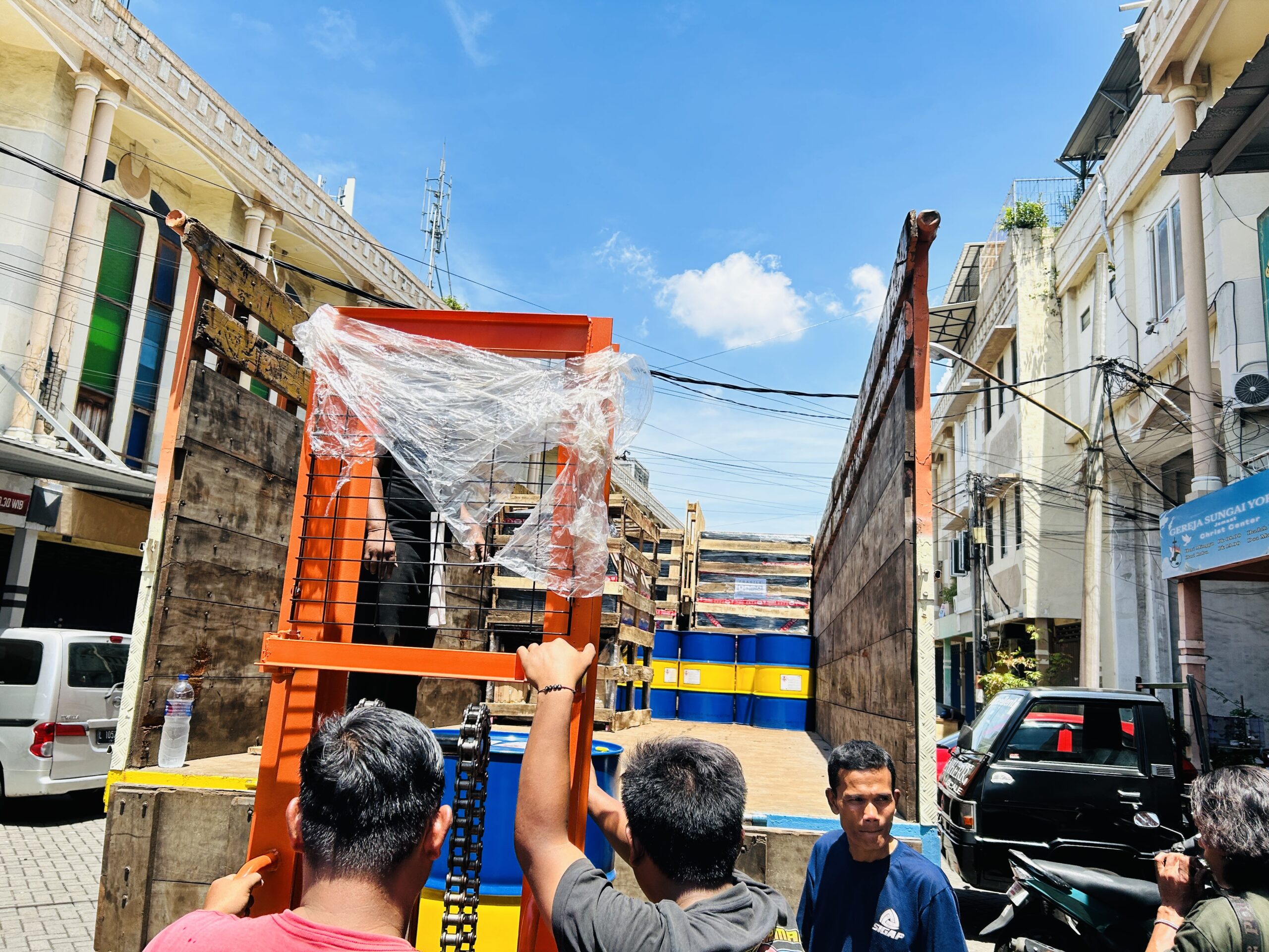 Ongkir Surabaya Kendari untuk Mesin Industri