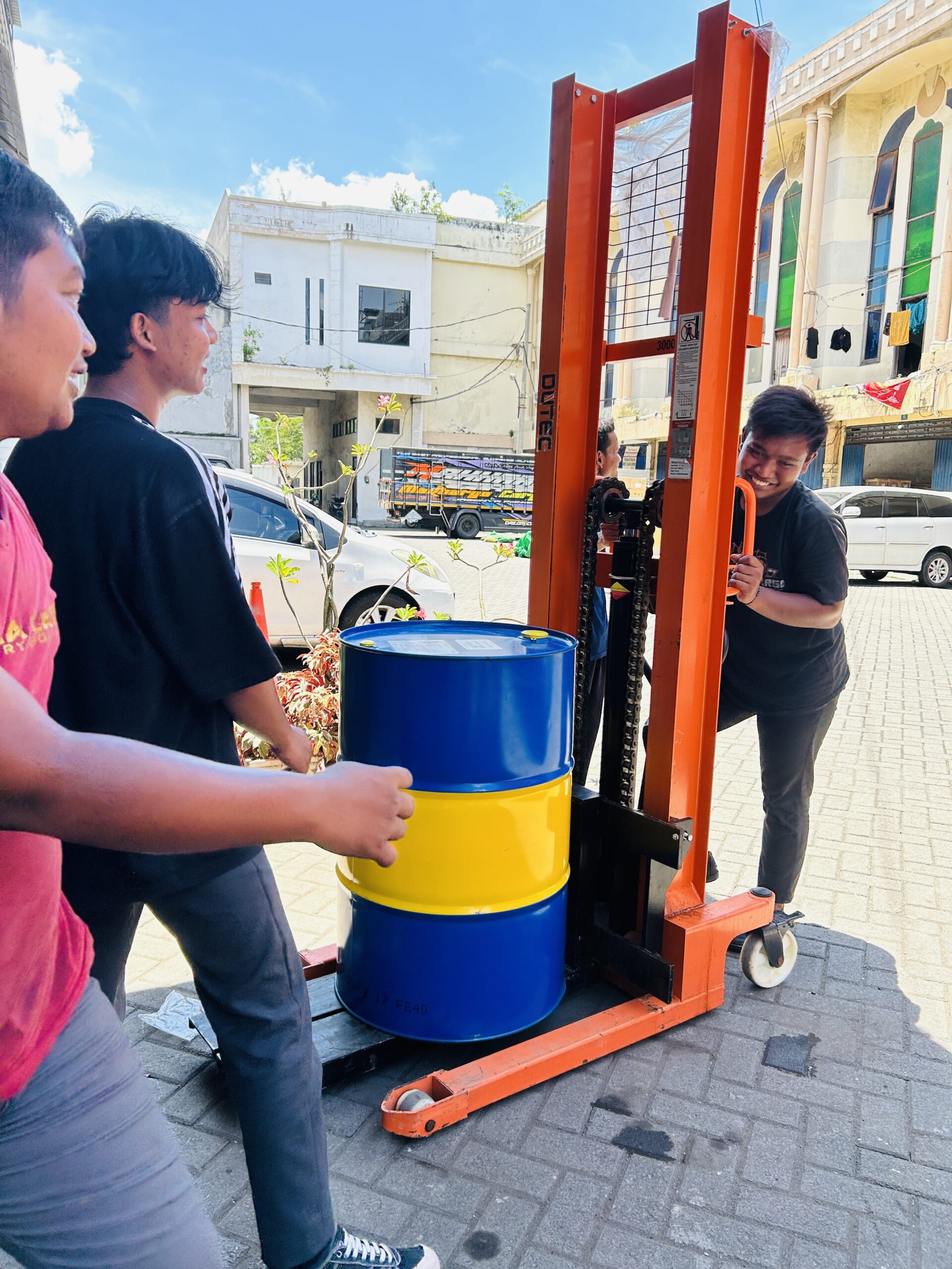 pengiriman barang skala besar via container ke palu