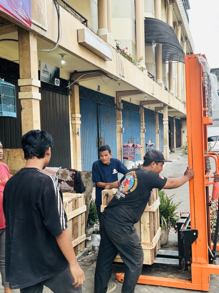 Ongkir Surabaya Kendari Terbaru 2026