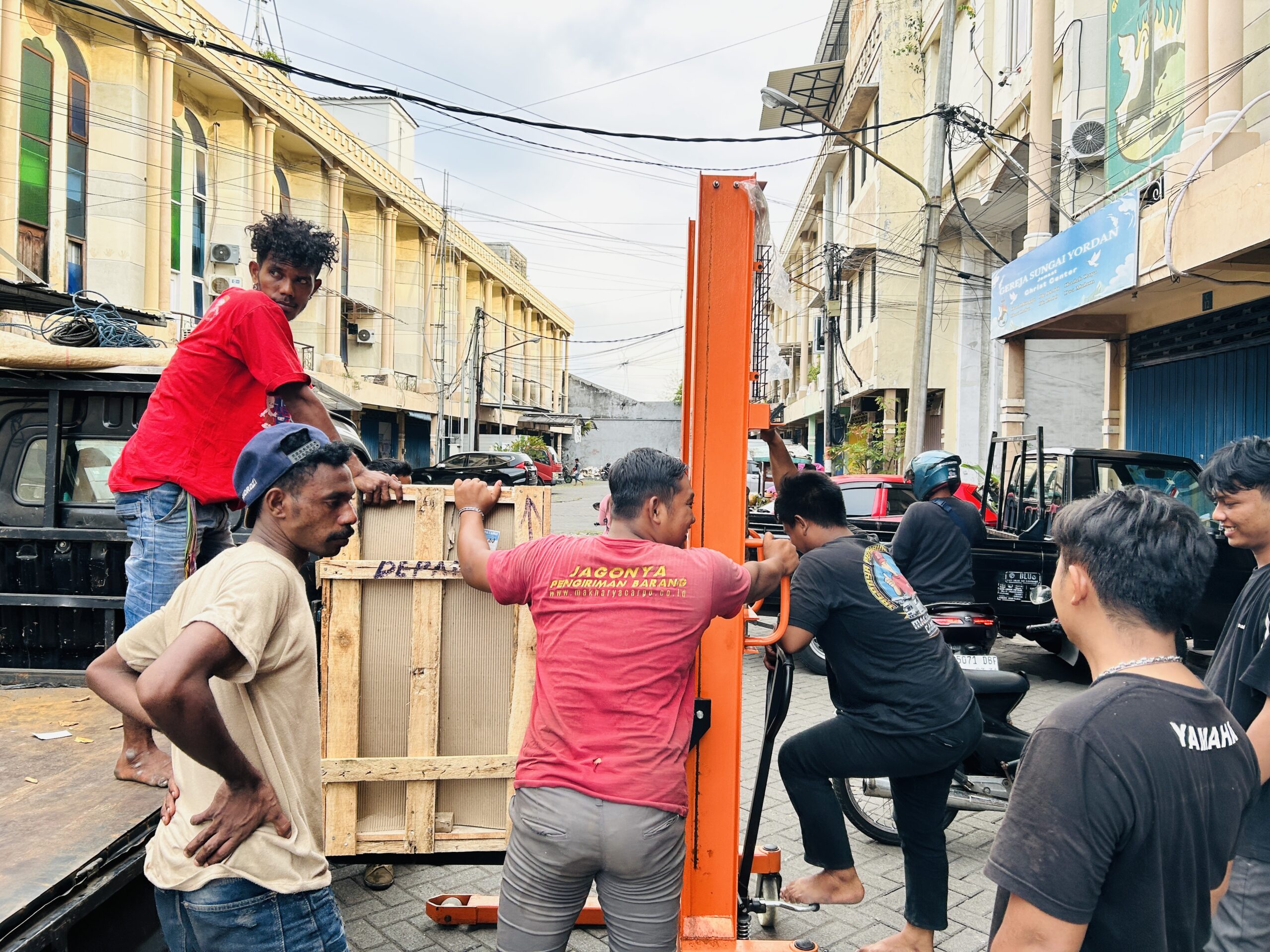Ongkir Surabaya Kendari untuk Mesin Industri