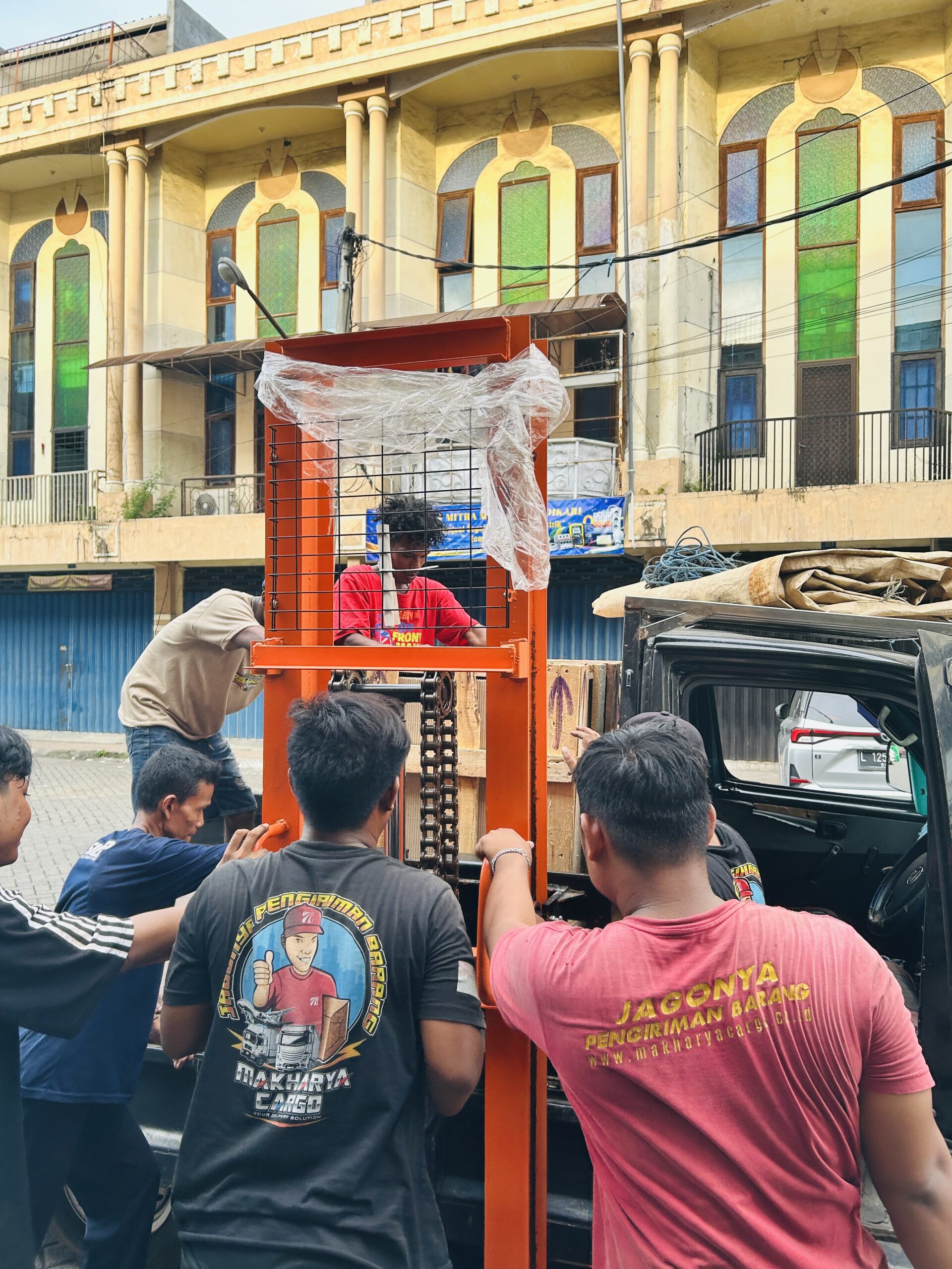 pengiriman cargo cepat ke palu via udara