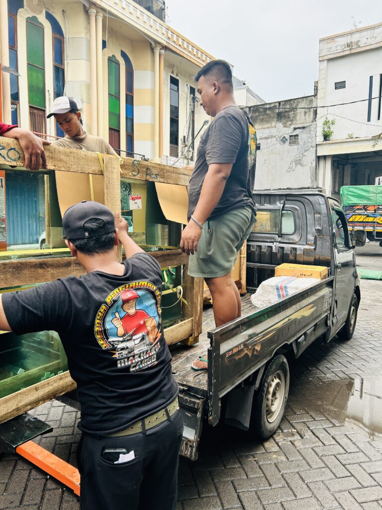Waktu pengiriman Surabaya Palu door to door